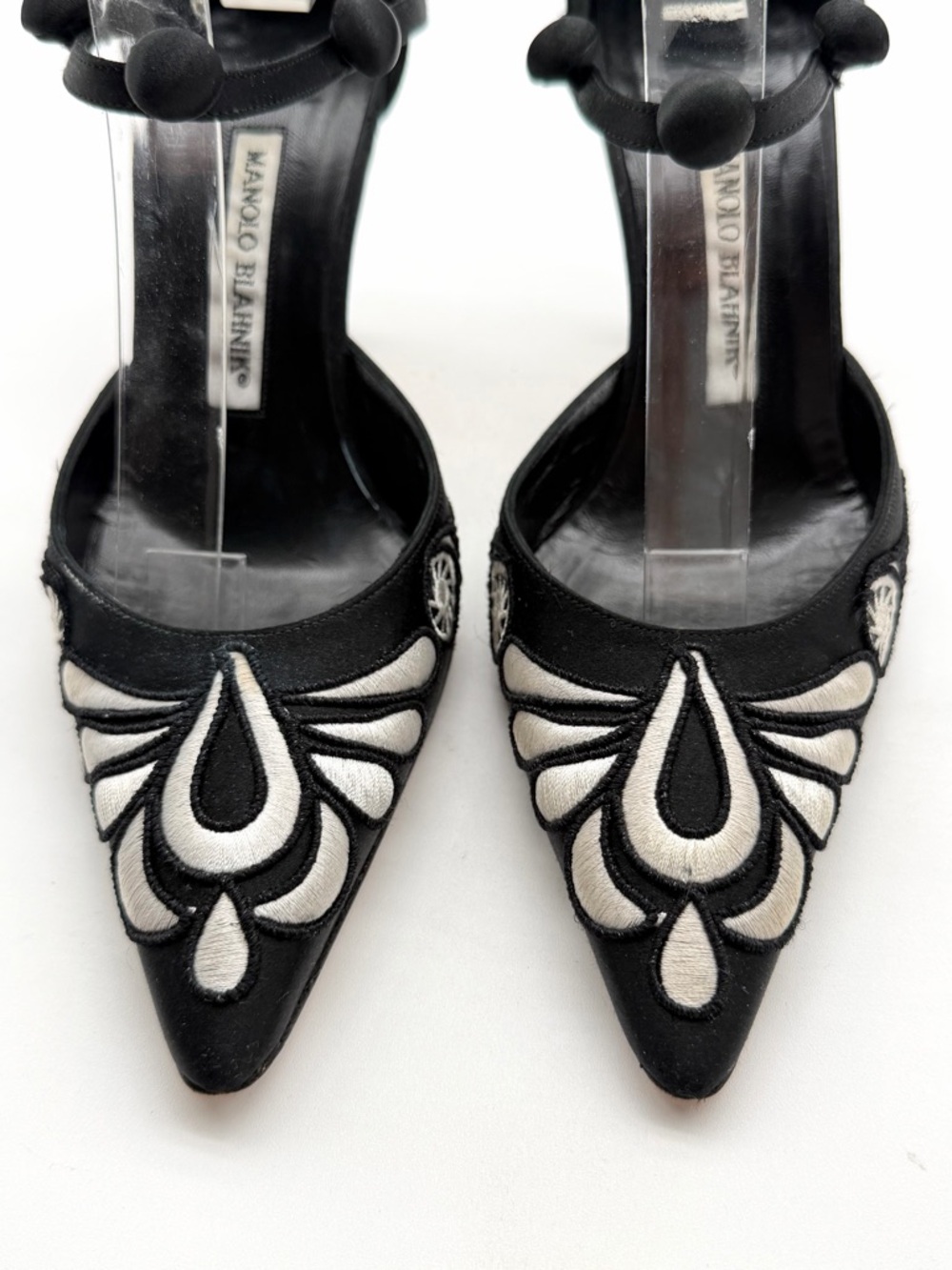 Manolo Blahnik Vintage 2007 Limited Edition  Embroidered Satin Pumps Heels EU 37 - Picture 7 of 12